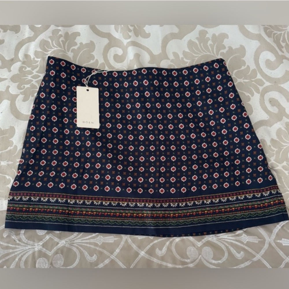 ISO Doen Arwen Mini Skirt in Montmartre Foulard Pattern - Size S or M